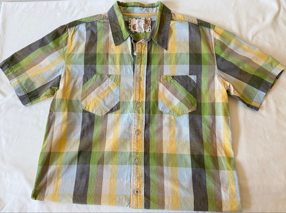 Op Y2K Short Sleeve Plaid Button Up Men’s Size Medium